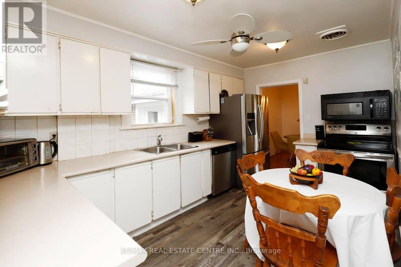 354 Martin Street SE — photo 16 of 35