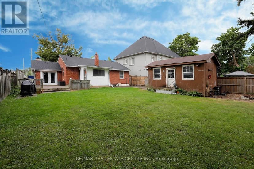 354 Martin Street SE — photo 5 of 35