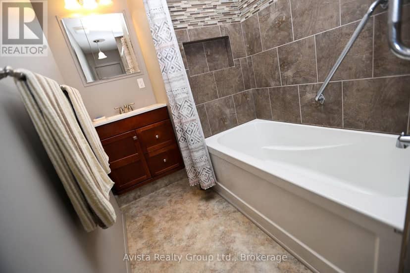426 Christina Street E — photo 14 of 40