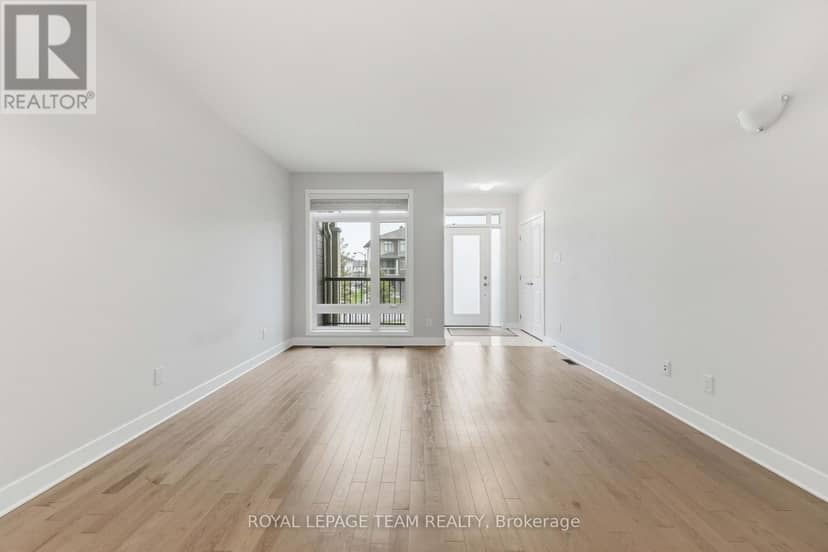 834 Ralph Hennessy Avenue, Ottawa, photo 5