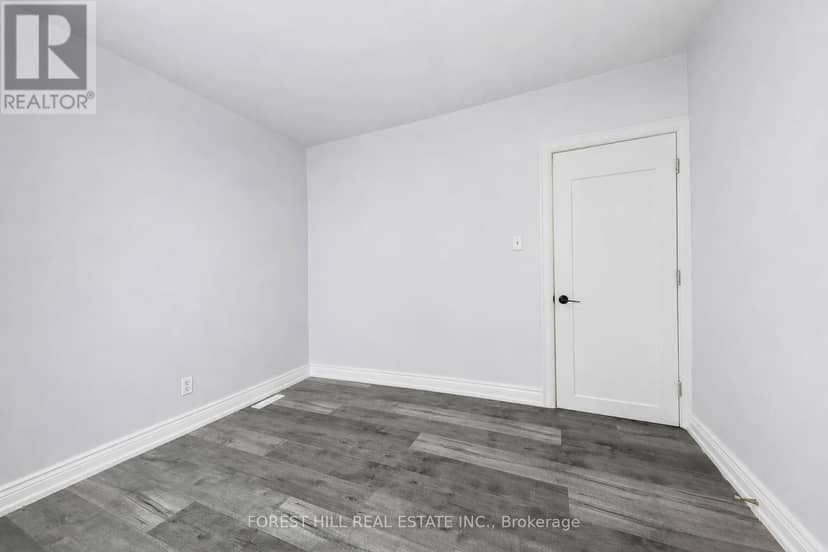 29 Thorndale Street S — photo 14 of 40