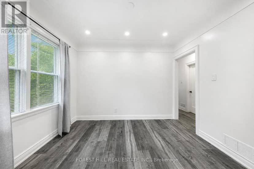 29 Thorndale Street S, Hamilton, photo 8