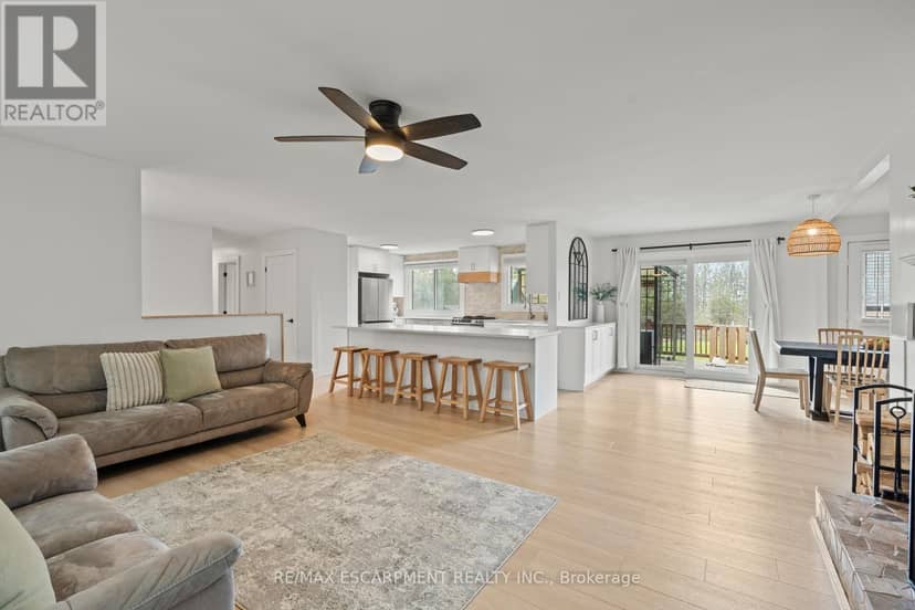 5090 Blackheath Road — photo 15 of 40