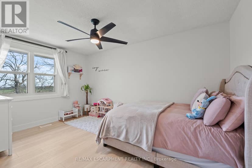 5090 Blackheath Road — photo 22 of 40