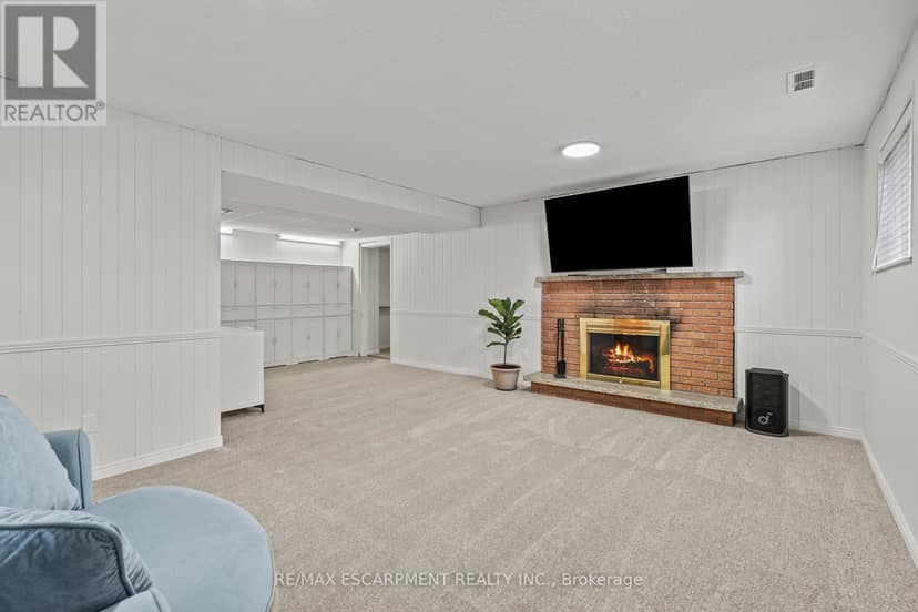 5090 Blackheath Road — photo 27 of 40