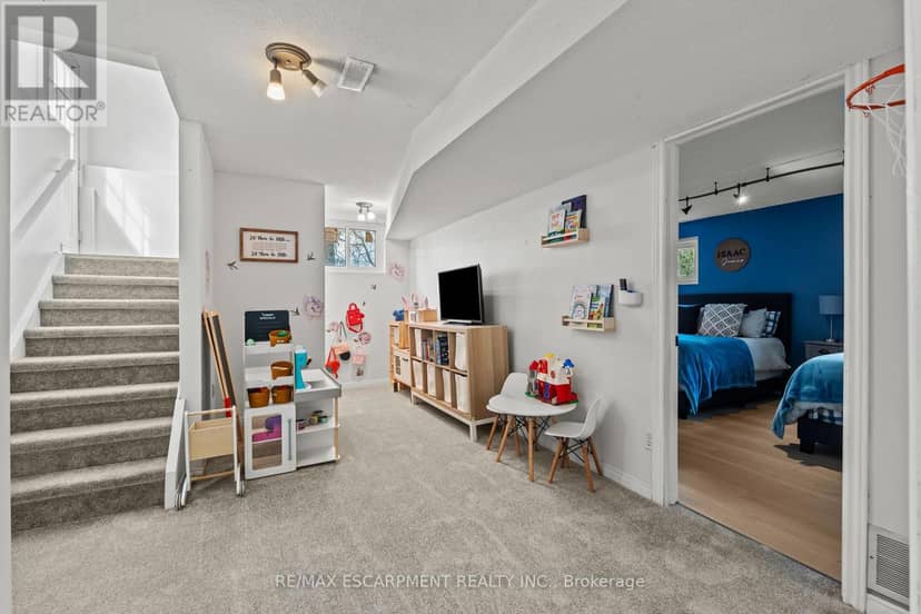 5090 Blackheath Road — photo 30 of 40