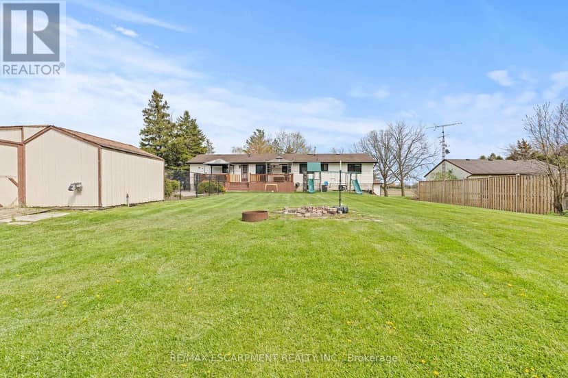 5090 Blackheath Road — photo 35 of 40