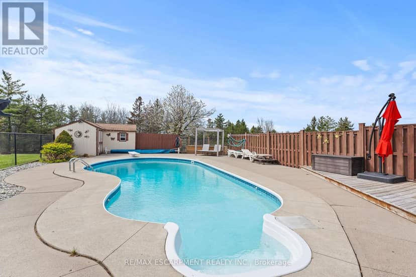 5090 Blackheath Road — photo 38 of 40