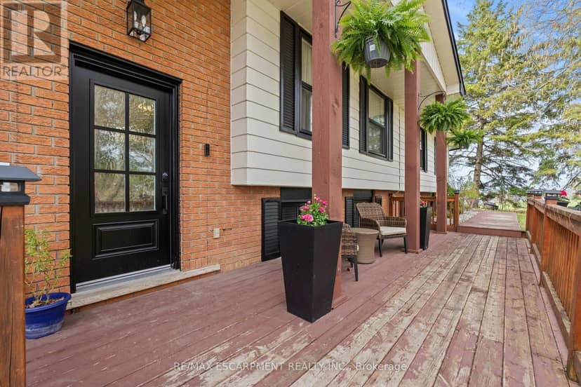 5090 Blackheath Road, Hamilton, photo 5