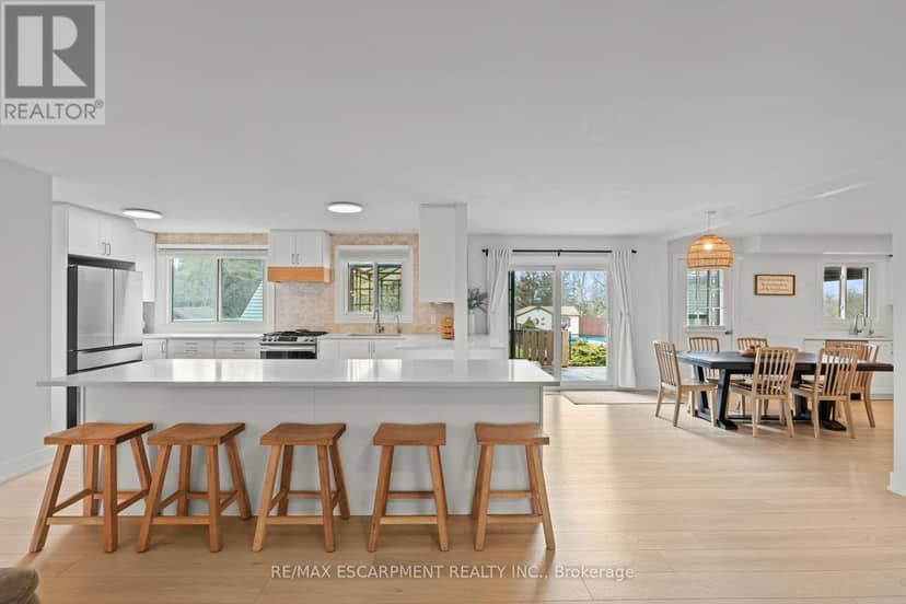 5090 Blackheath Road — photo 9 of 40