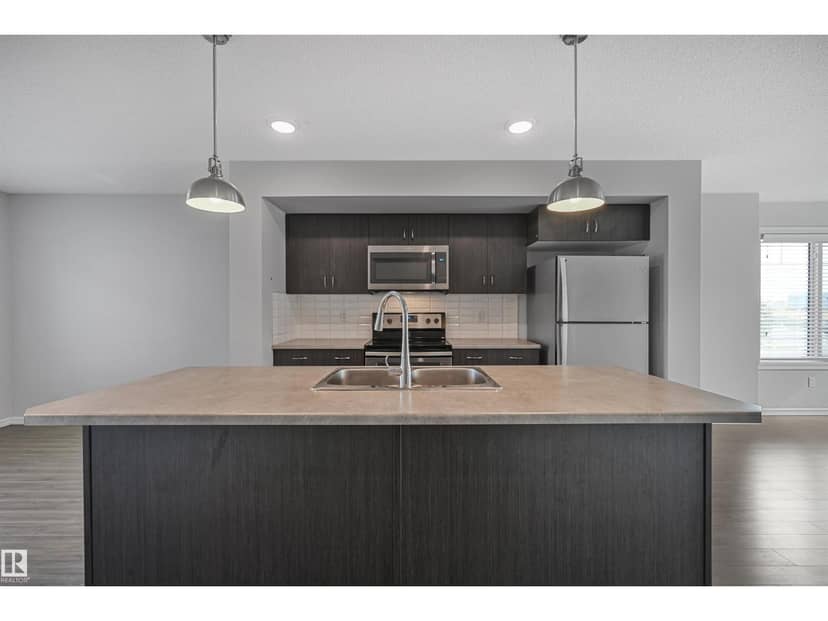 #34 2215 24 ST NW — photo 9 of 40