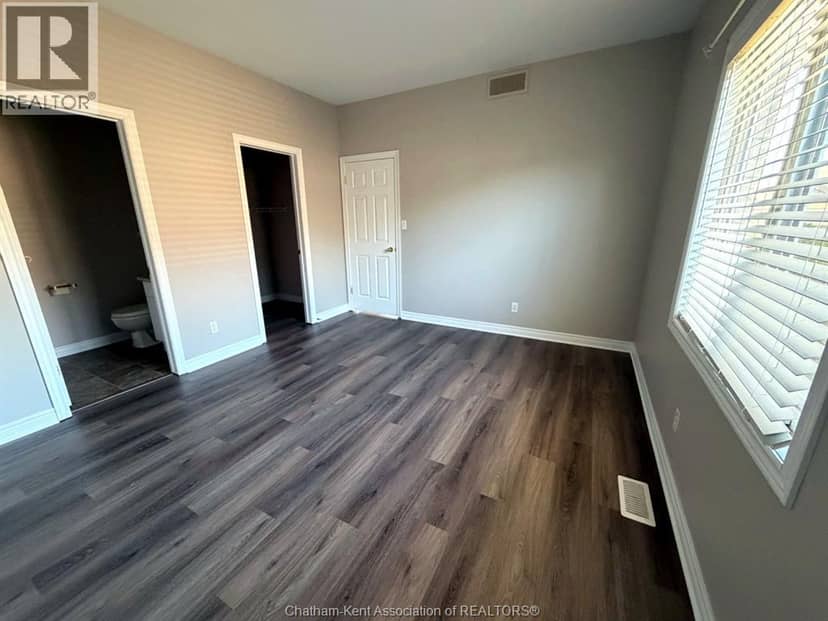 27 James STREET — photo 12 of 29