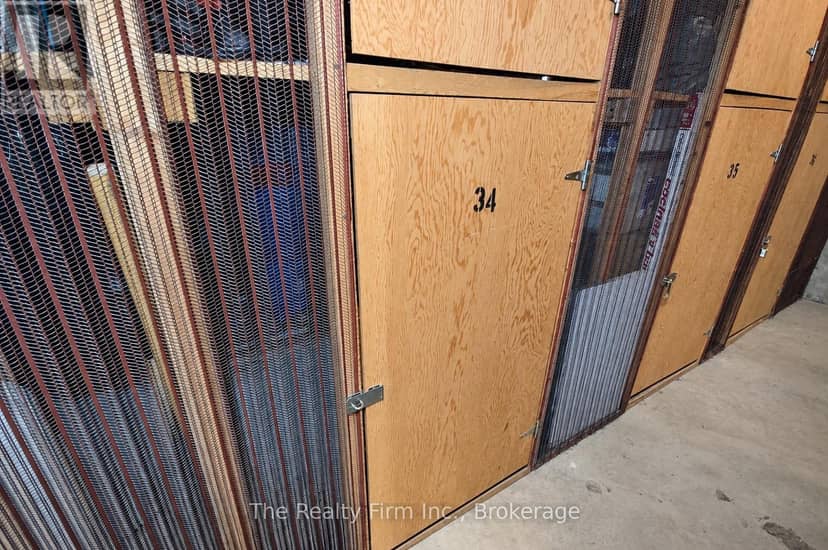 805 - 640 West Street N — photo 26 of 27
