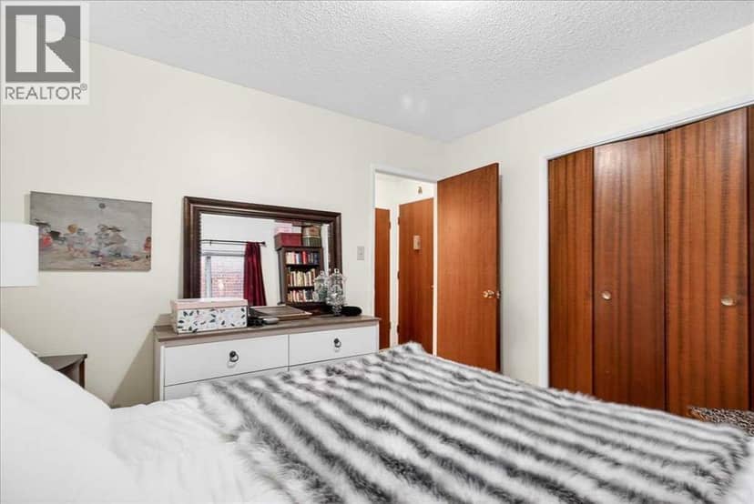 5, 916 3 Avenue NW — photo 14 of 23
