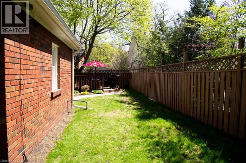 42 HAWTHORNE Avenue — photo 32 of 40