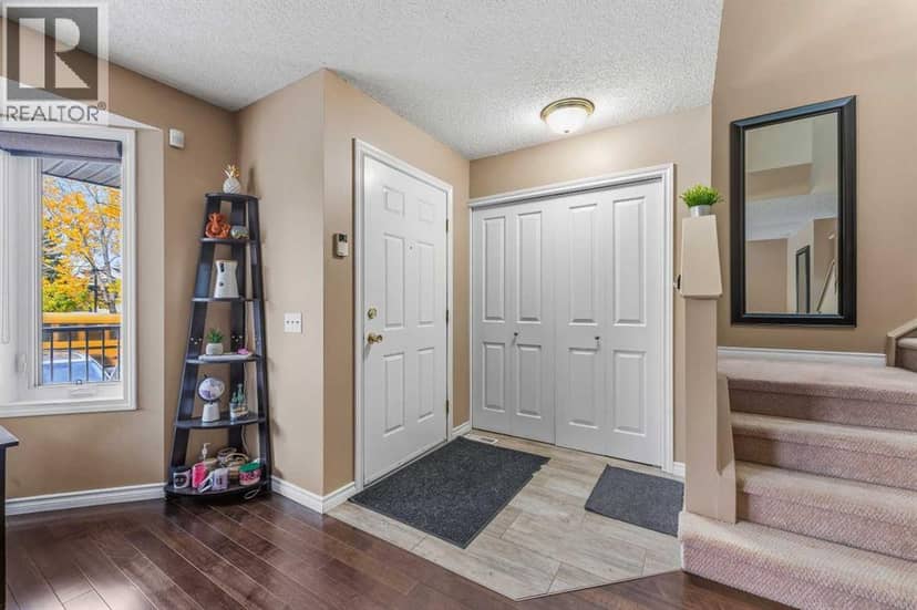 10 Martin Crossing Court NE, Calgary, photo 5