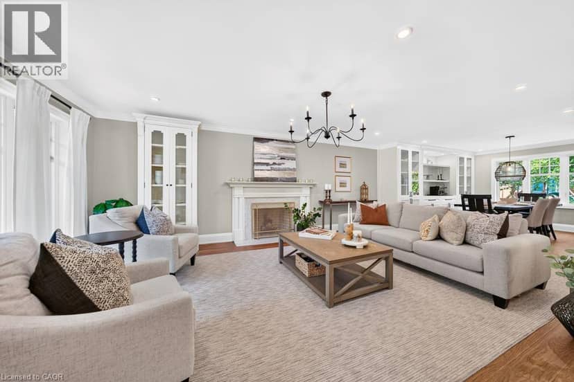 385 ROSSLYN Drive — photo 10 of 40