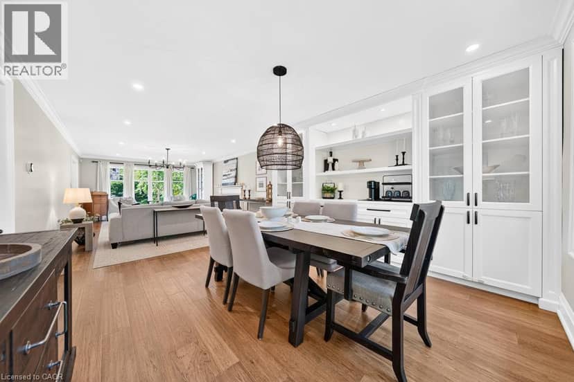 385 ROSSLYN Drive — photo 12 of 40