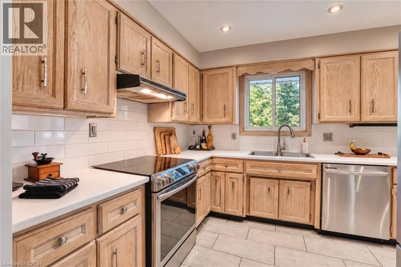 127 MIDLAND Drive — photo 19 of 40