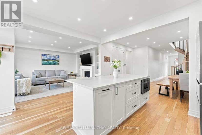 90 McBride Trail, Barrie, photo 8
