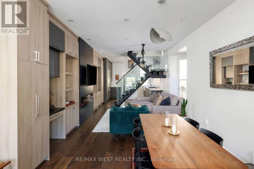 12 Strickland Avenue, Toronto, photo 8