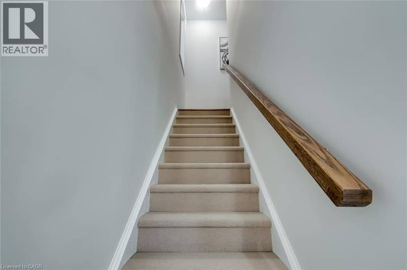393 GRANTHAM Common — photo 25 of 40
