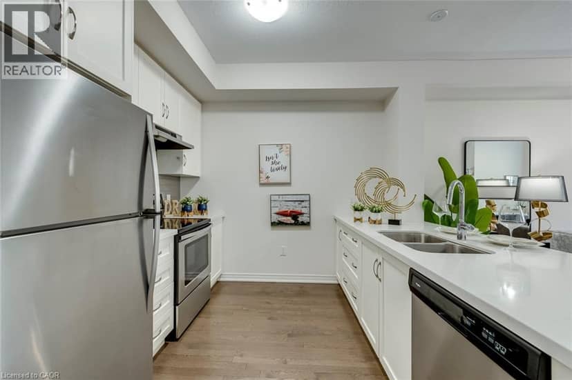 393 GRANTHAM Common — photo 10 of 40