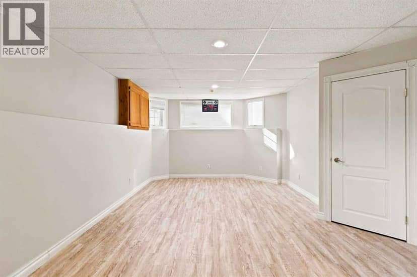 104 DICKEY Bay — photo 27 of 39