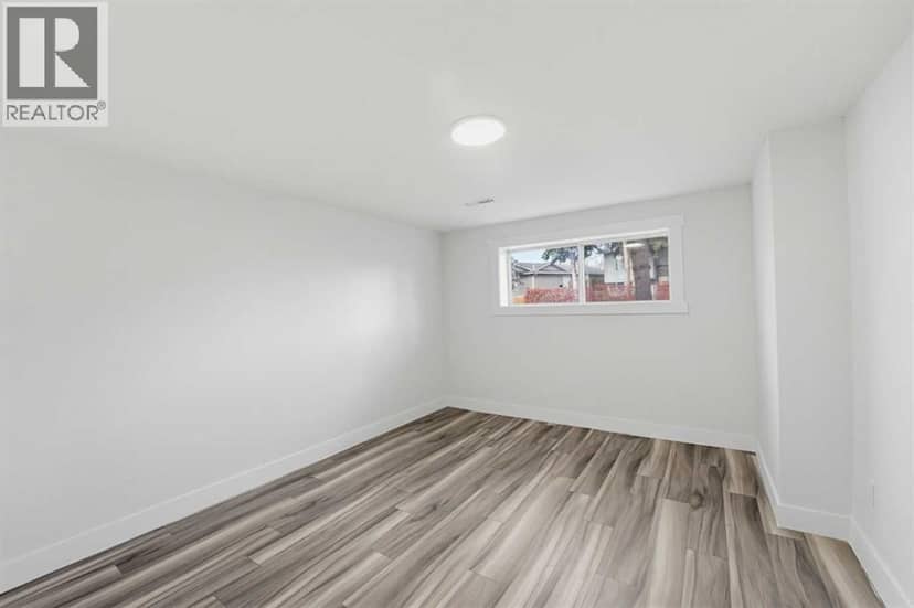 215 Rundlecairn Road NE — photo 19 of 40