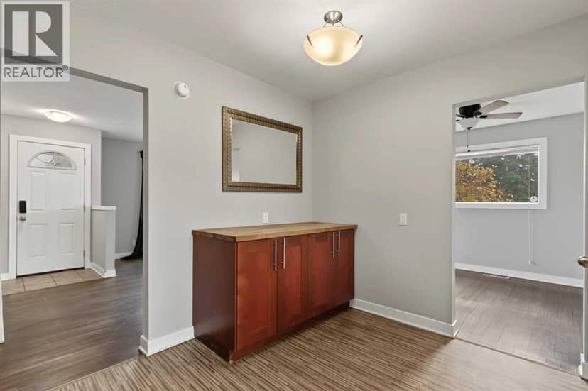 636 Avery Place SE — photo 11 of 35