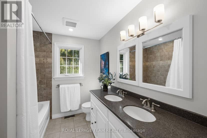5532 Whitewood Avenue — photo 32 of 40
