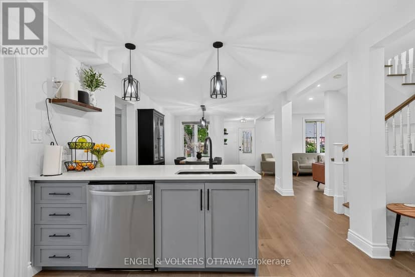 1330 Kilborn Avenue — photo 15 of 40