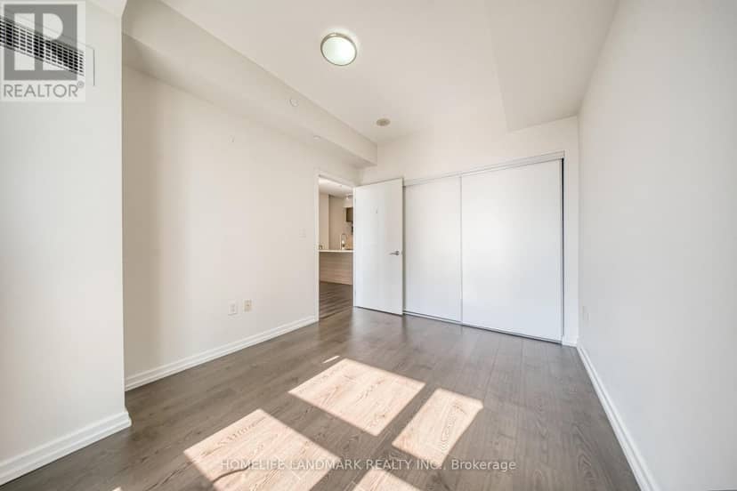 1606 - 62 Forest Manor Road — photo 18 of 36