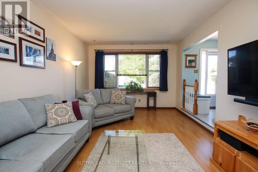 28 Corinth Court — photo 13 of 40