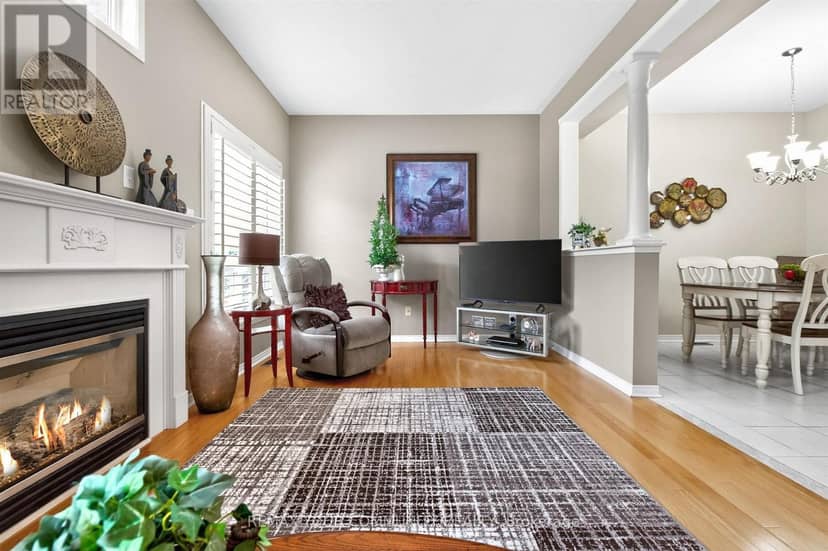 61 Cozens Drive — photo 12 of 27