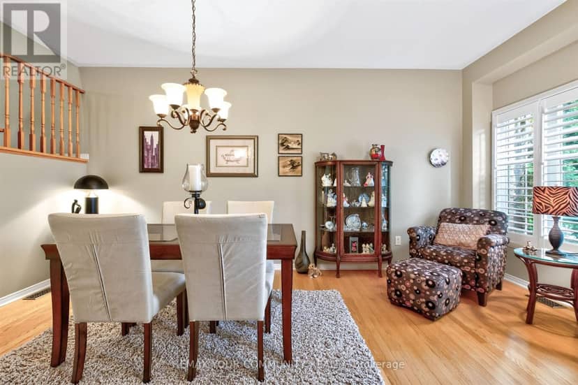 61 Cozens Drive, Richmond Hill, photo 6