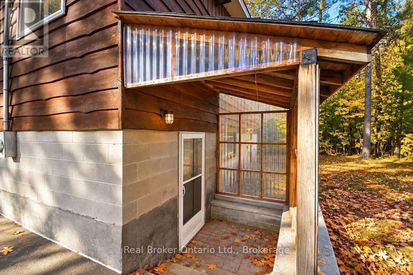 38 Deanlea Boulevard — photo 27 of 40