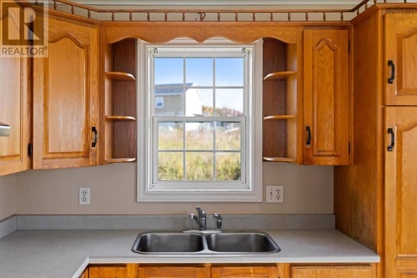 1570 Terence Bay Road — photo 18 of 40