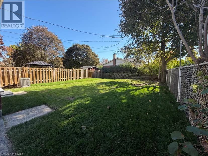15 CURRIE Street — photo 24 of 28