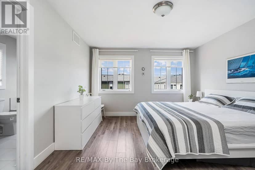 112 Sycamore Street — photo 13 of 32