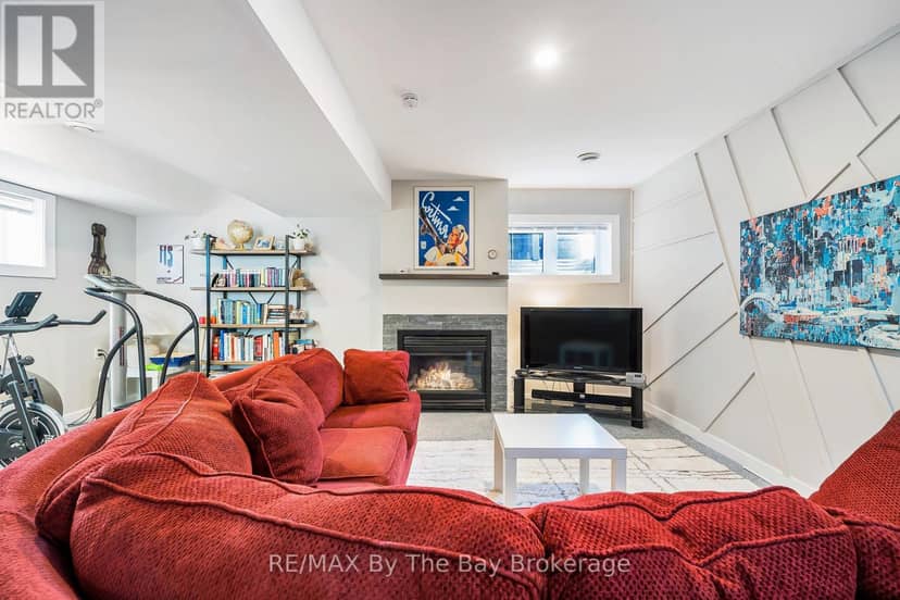 112 Sycamore Street — photo 21 of 32