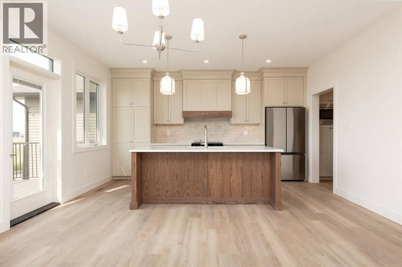 558 Malahat Green W, Lethbridge, photo 7