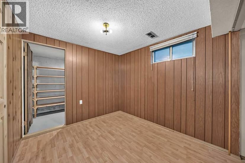 112 Queensland Place SE — photo 34 of 40