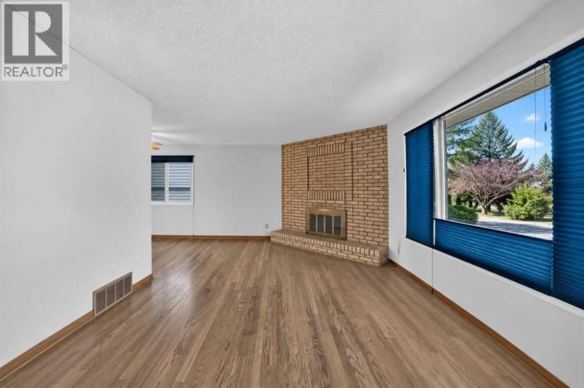 112 Queensland Place SE, Calgary, photo 6