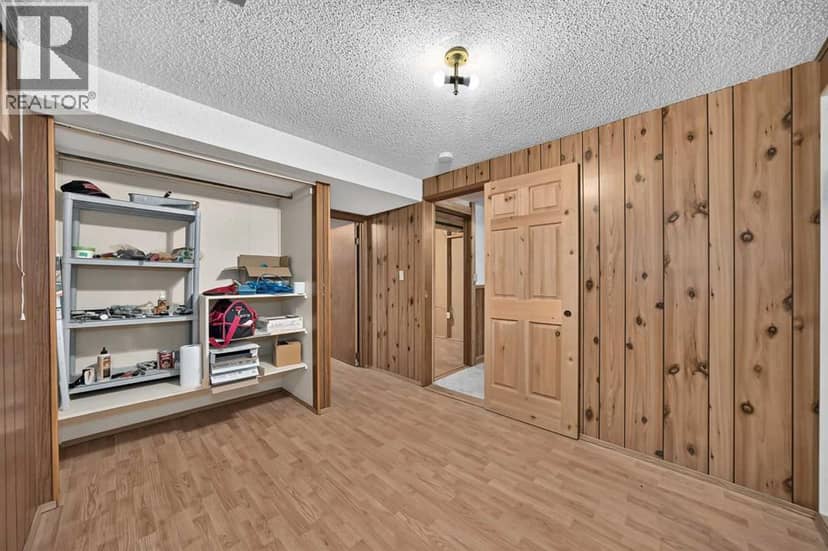 112 Queensland Place SE — photo 33 of 40