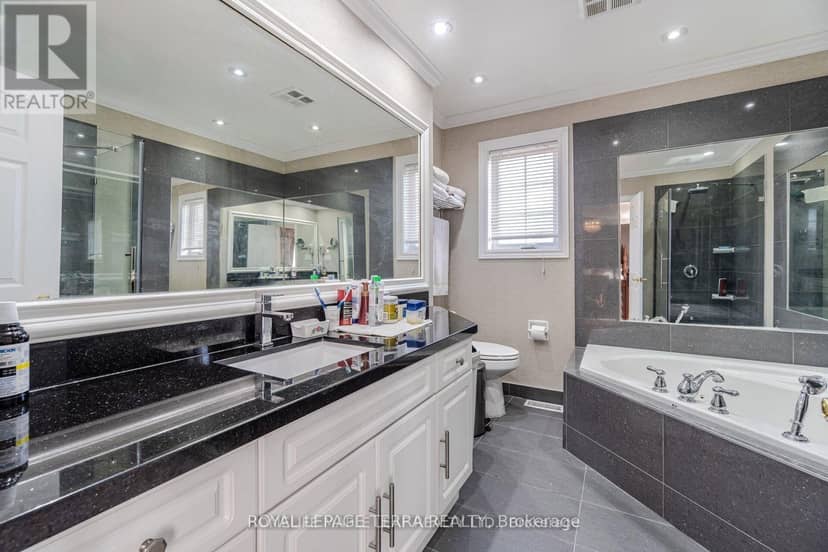 14 Sheringham Street — photo 17 of 33