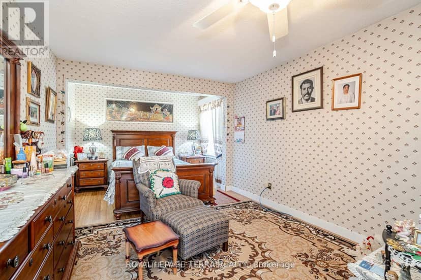 14 Sheringham Street — photo 20 of 33