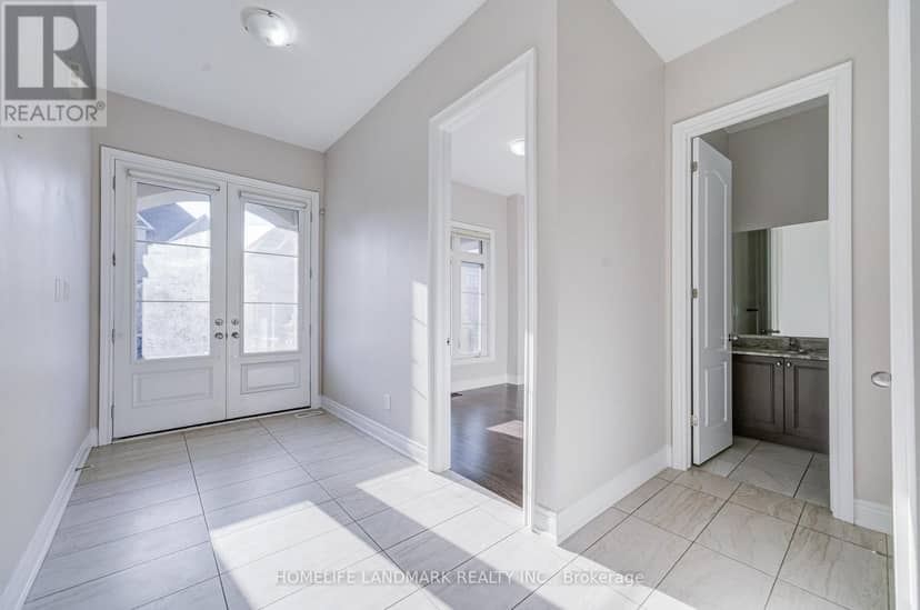 7 Malaspina Close, Brampton, photo 2