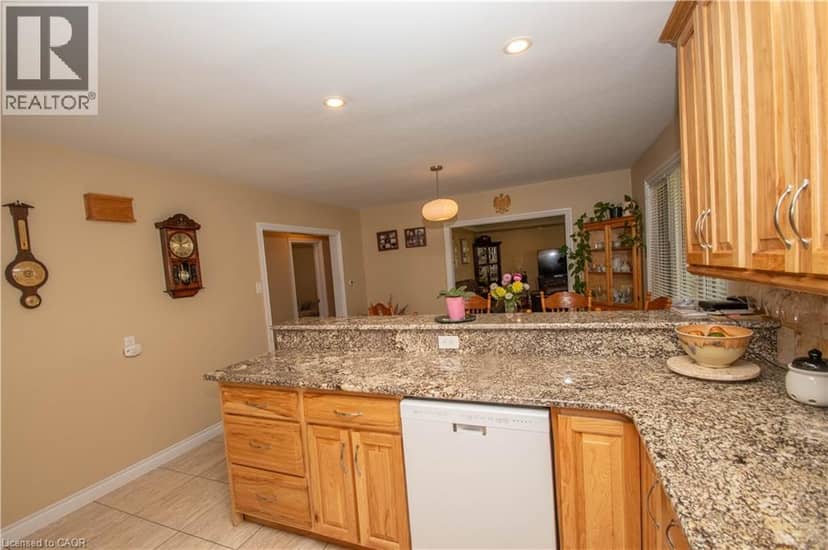 477 DELCREST Avenue — photo 17 of 40