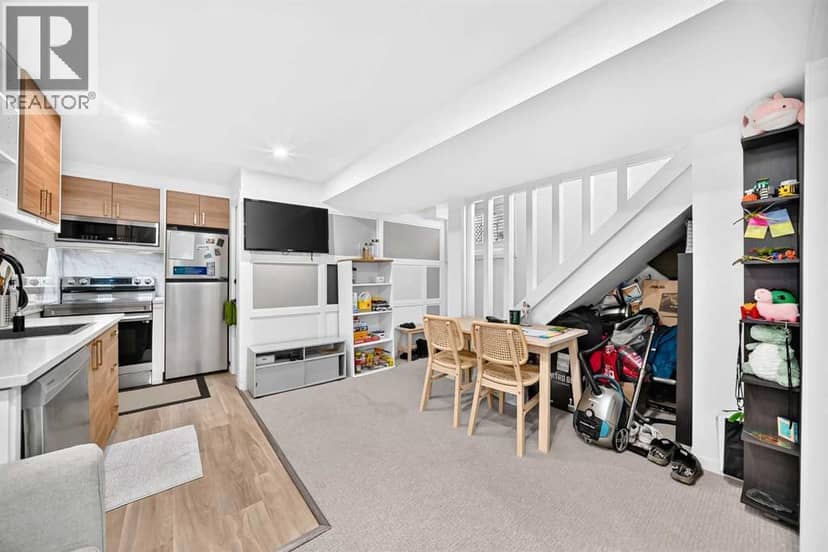 430 56 Avenue SW — photo 29 of 40